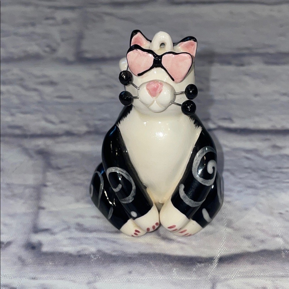 Amy Lacombe Whimsiclay Tuxedo Cat figurine